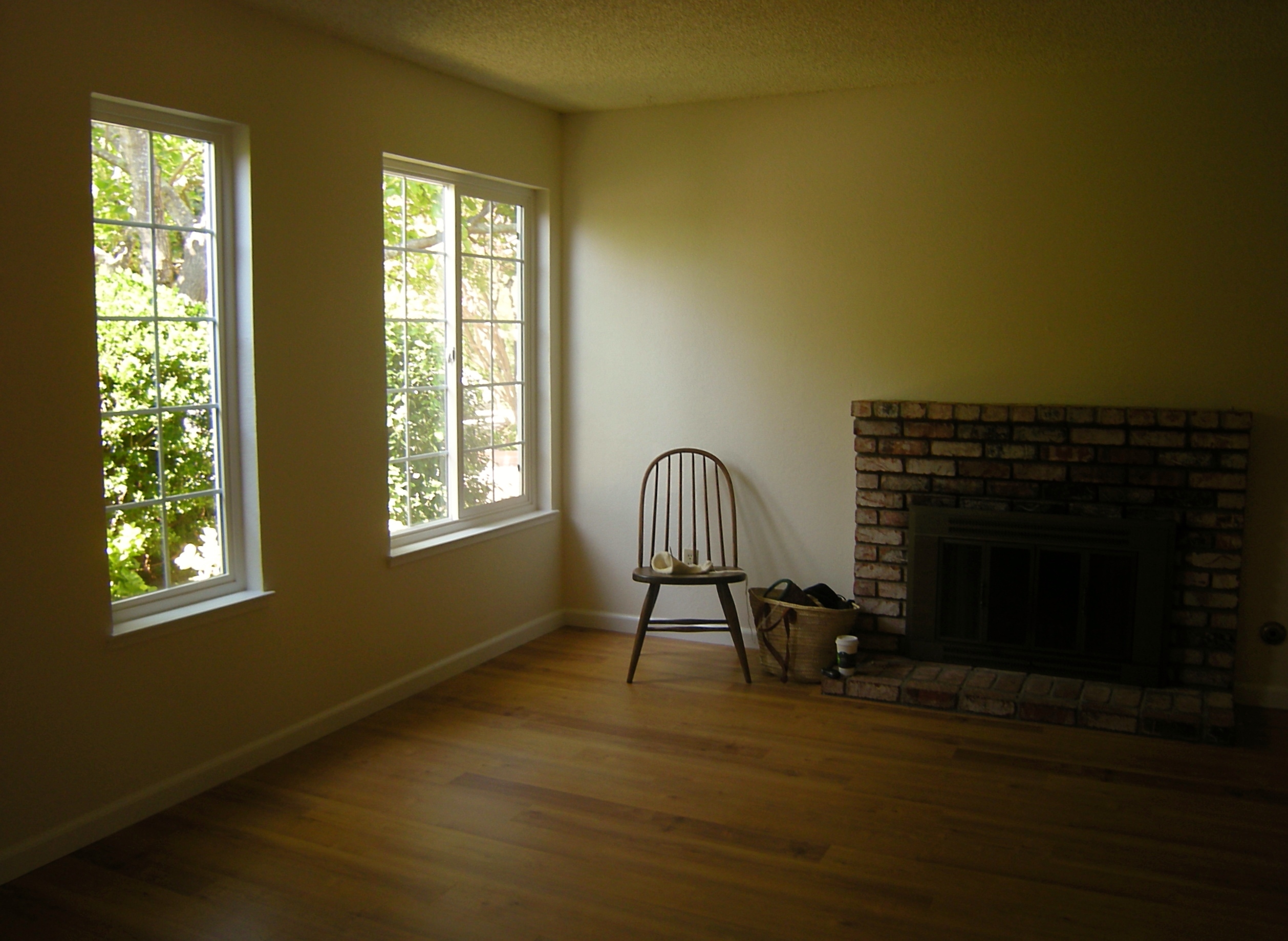 jenjoycedesign-knitting-in-a-room