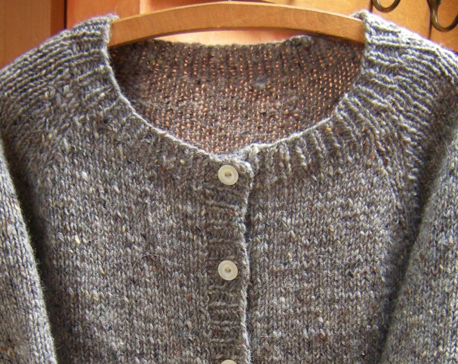 jenjoycedesign-donegal-tweed-detail