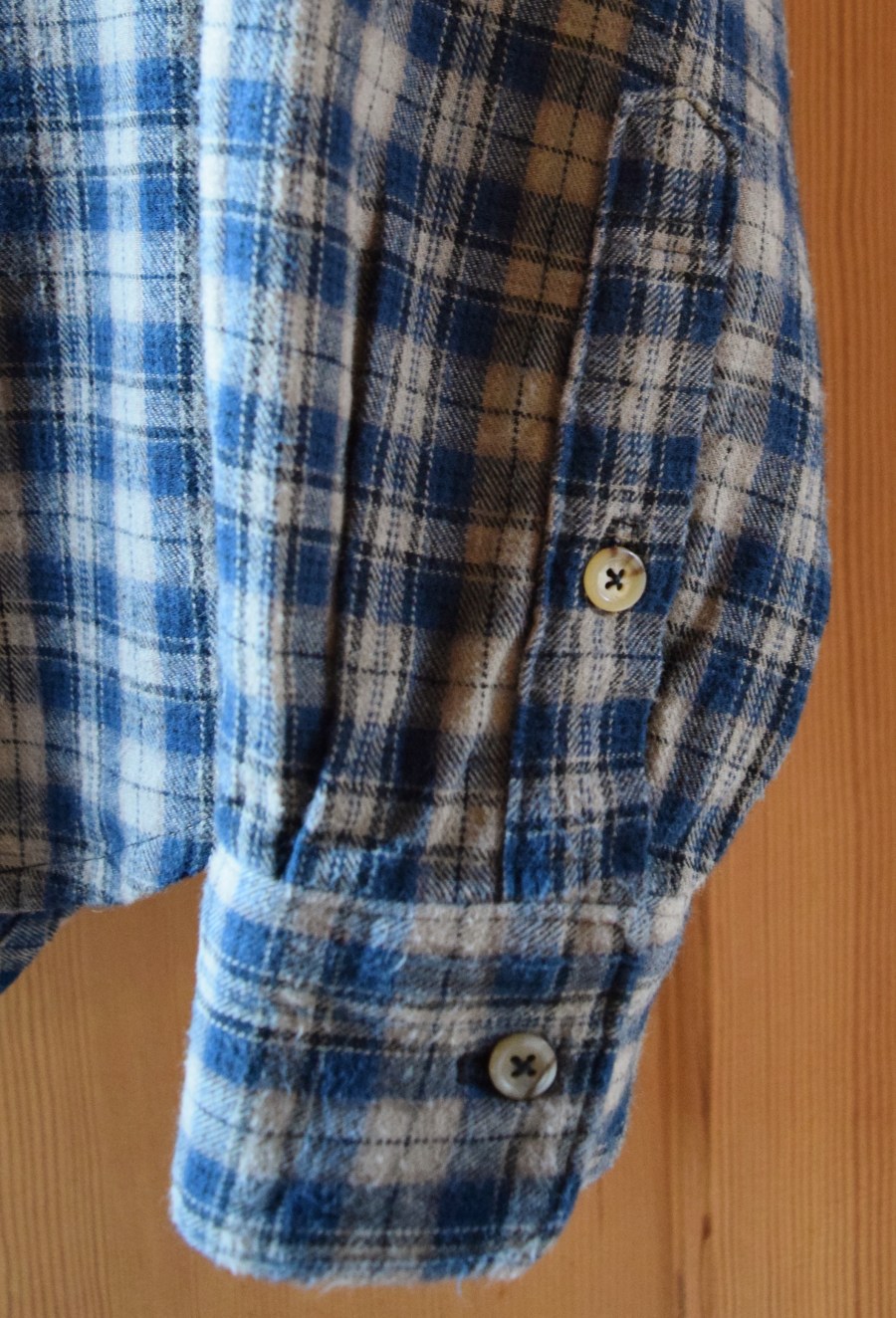 jenjoycedesign© placket & cuff detail.JPG