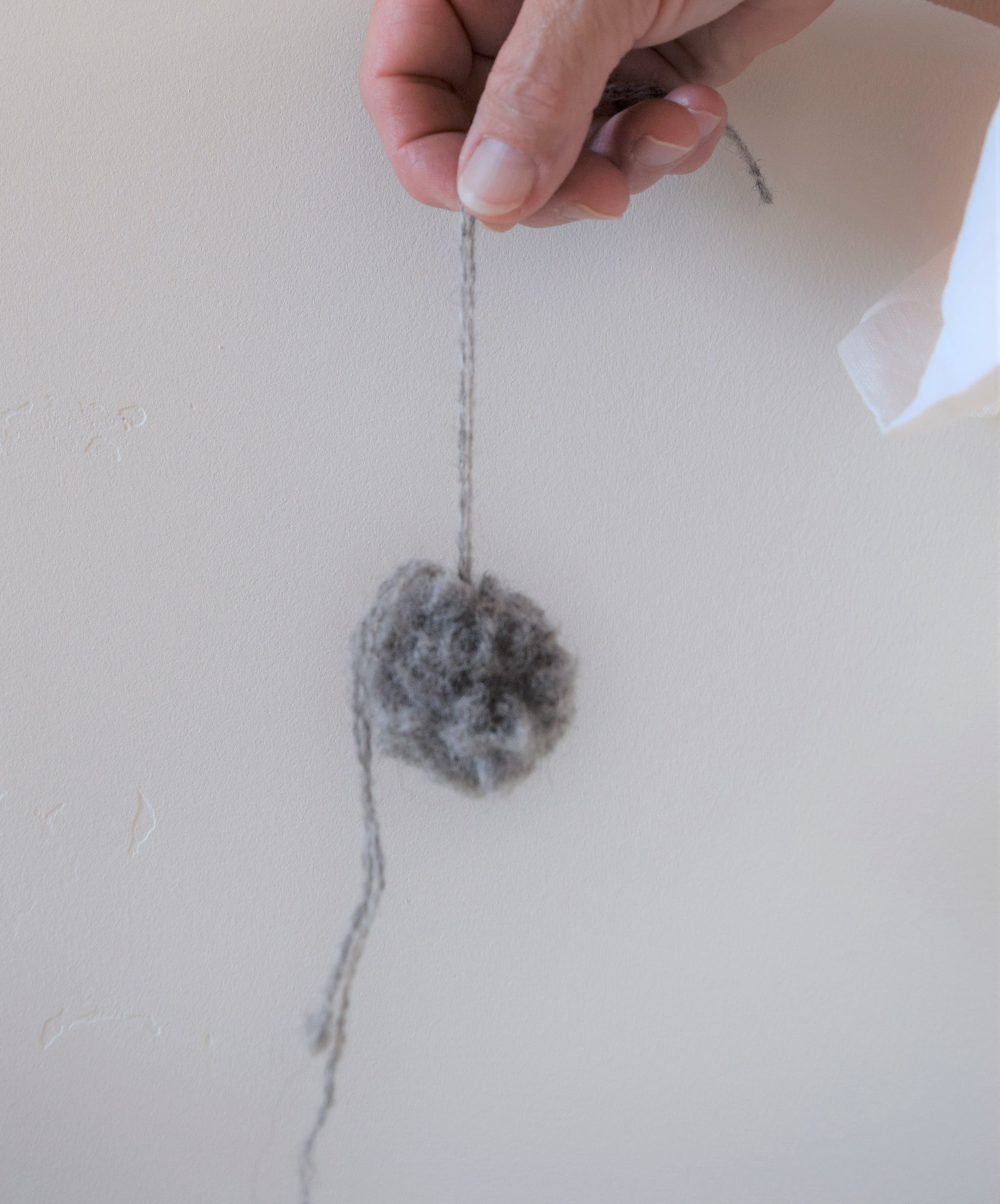 jenjoycedesign© felted pom pom